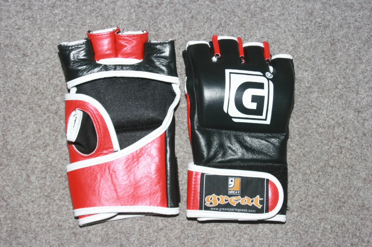 red mma gloves